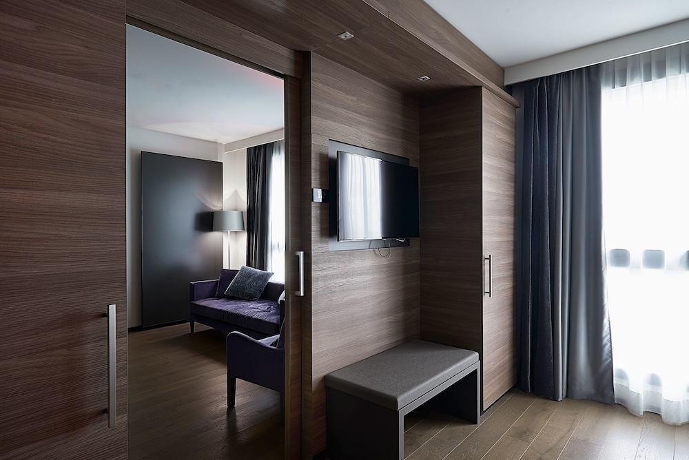 Link124 Hotel Парма Экстерьер фото